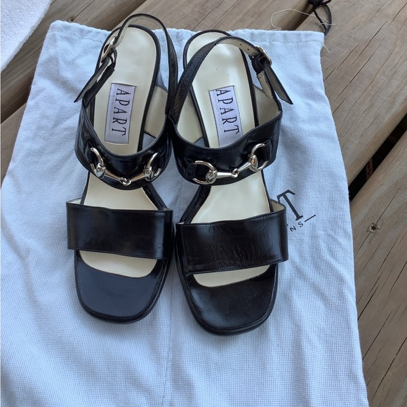 Stylish chunky heel sandals 🌹🌹 - Picture 7 of 14